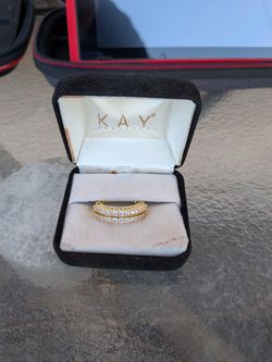 Size 7 Gold Ring /Diamonds 