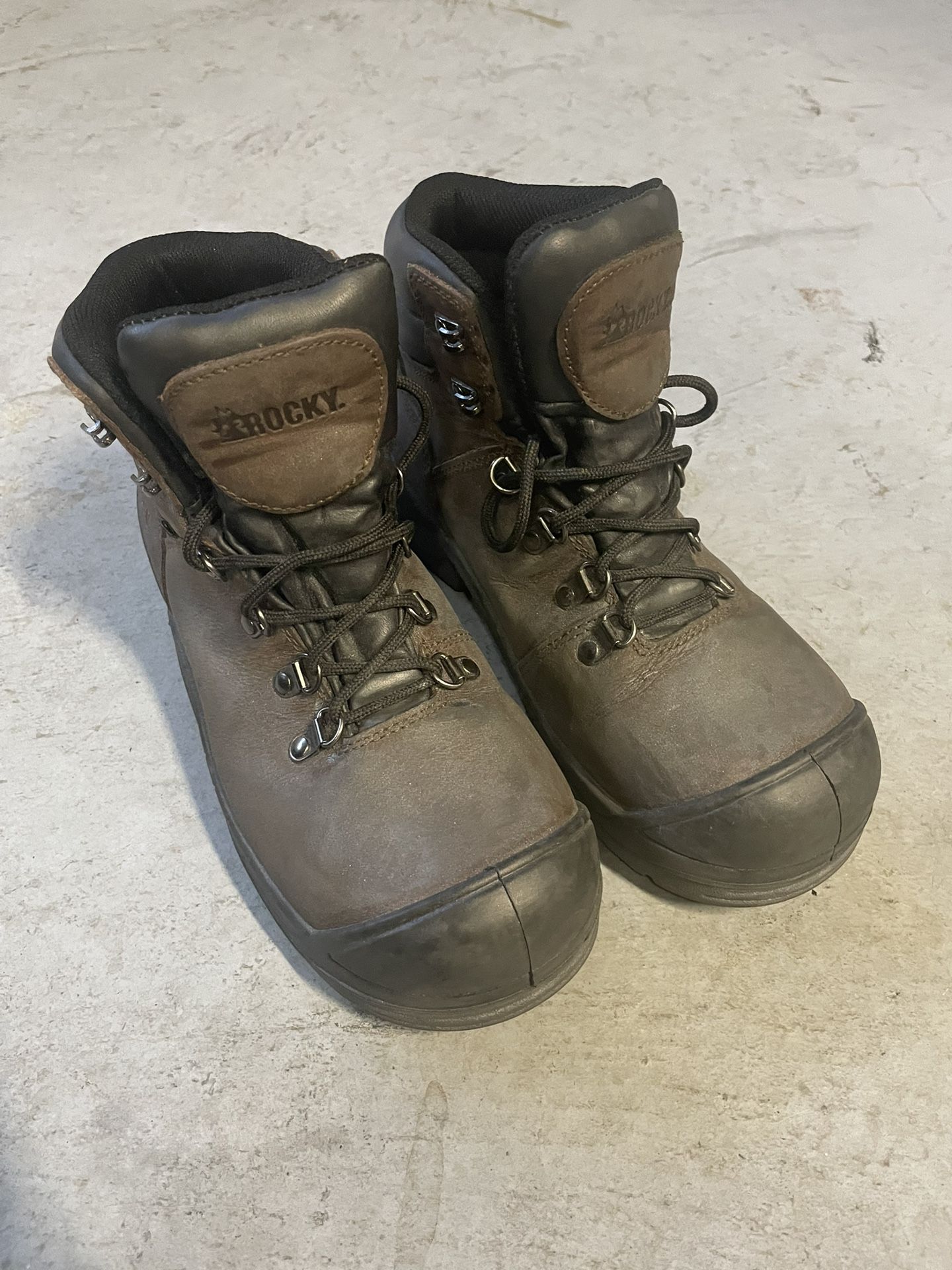 Two Pair Women’s Safety Toe Shoes