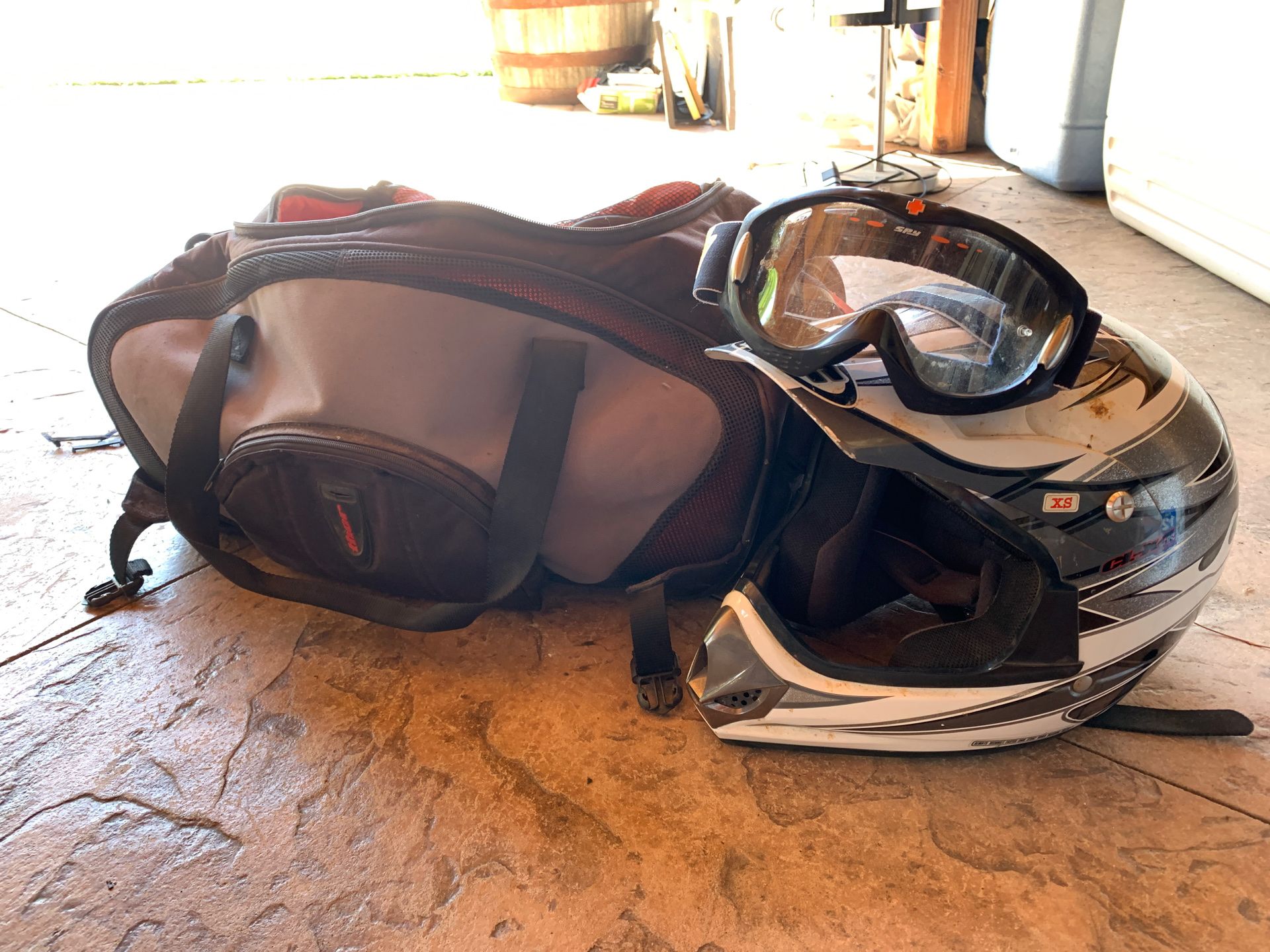 Helmet XS, for kids or small head googles and gear bag!