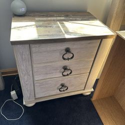 Raymour & Flanagan Collingswood Bedroom Set