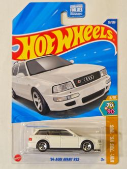 HOT WHEELS . 70'S VS 90'S . 1994 AUDI AVANT RS-2 . (WHITE VARIATION)