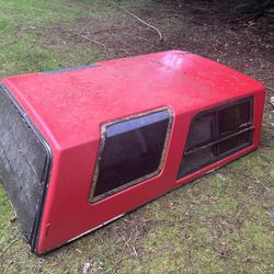 Extended cab Toyota pickup camper shell