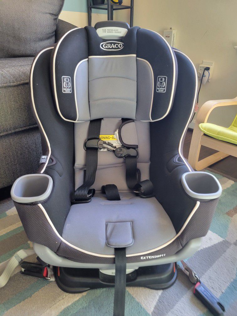 Graco Extend2fit Convertible Carseat