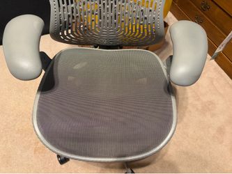 Herman miller meets, $259