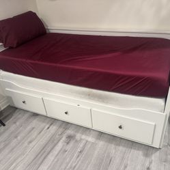 Twin Daybed 