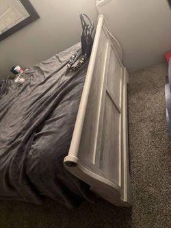 Queen size bed