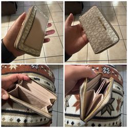 Micheal Kors Wallet And Purse 