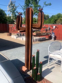 Yard Art cactus metal