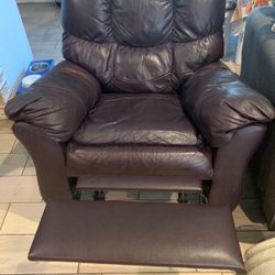 Real Leather Recliner  Only  28.00. Really Comfortable for Dad Or Grandpa 