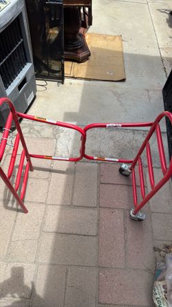 Foldable metal barrier