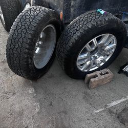 “8 Lug HD Truck Wheels & A/T Tires – Fit 2500/3500 