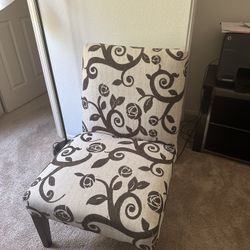 Accent Chair 