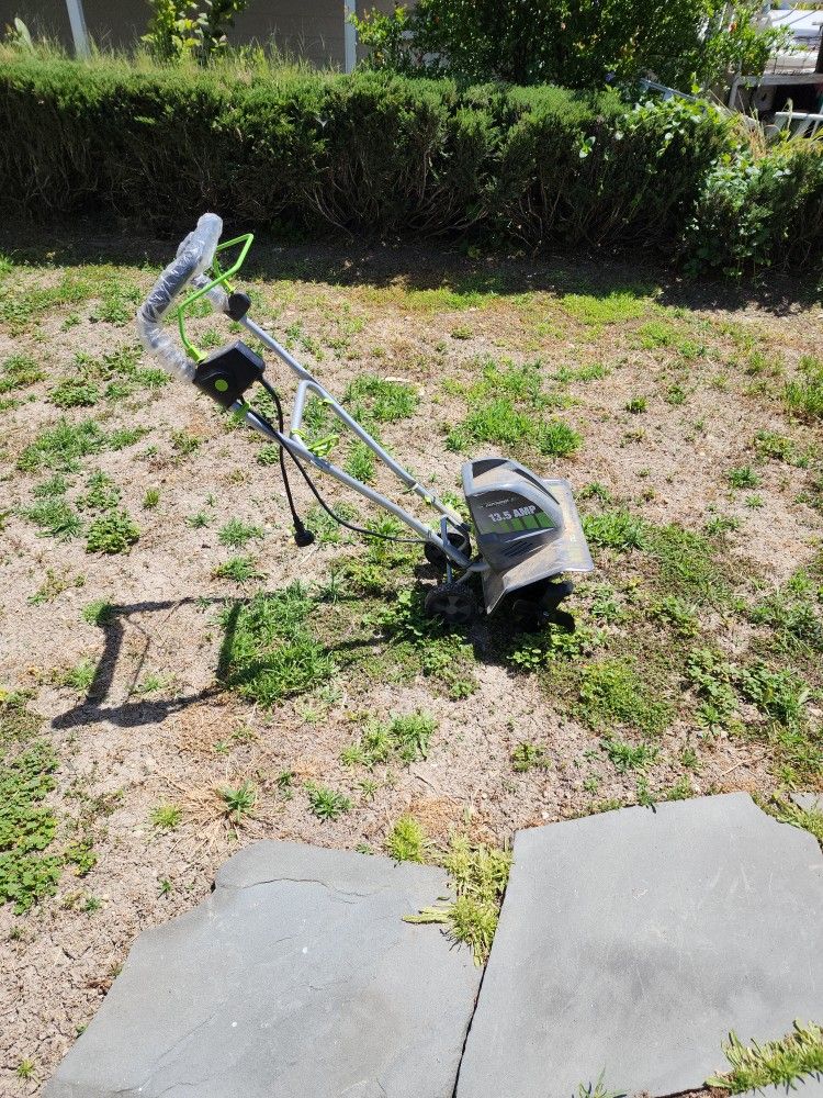 Earthwise TC70016 16Inch 13.5Amp Corded Electric Tiller/Cultivator