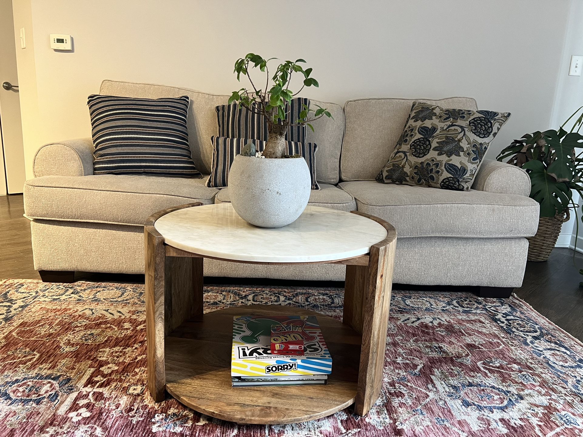 Sofa And Coffee Table 