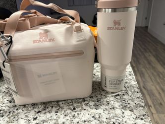 Stanley Cup and lunch bag