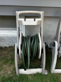 Hose Mobile with 100 ft hose 2 caddies 1 hose