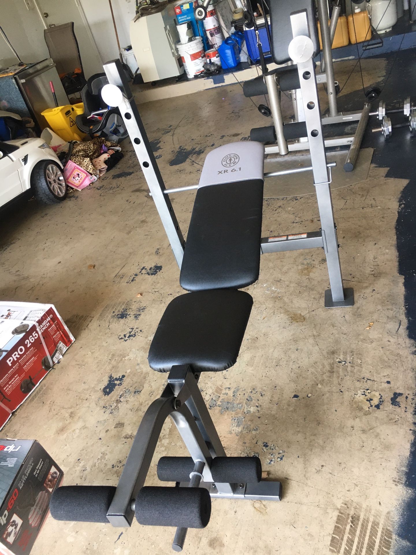 GOLDs GYM XR 6.1 weight bench like new for Sale in Tamarac, FL OfferUp