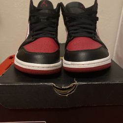 Air Jordan 1 Mid