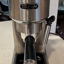 De'Longhi Espresso & Cappuccino Maker EC680M w/ Accessories