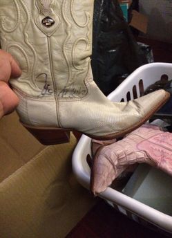 Cowgirls boots