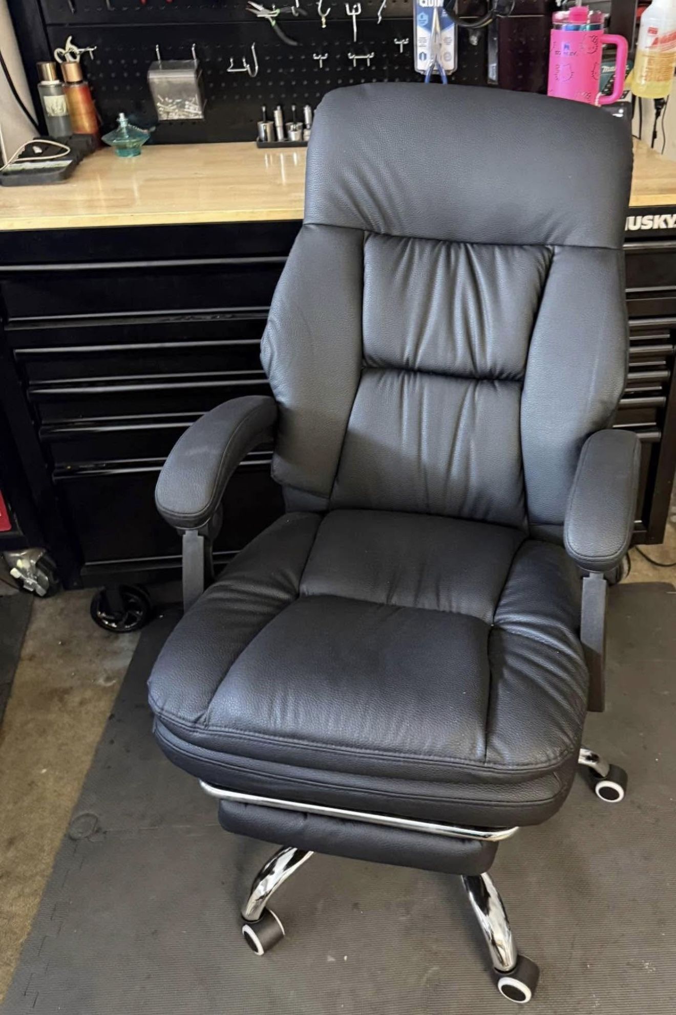 Office Chair with Footrest