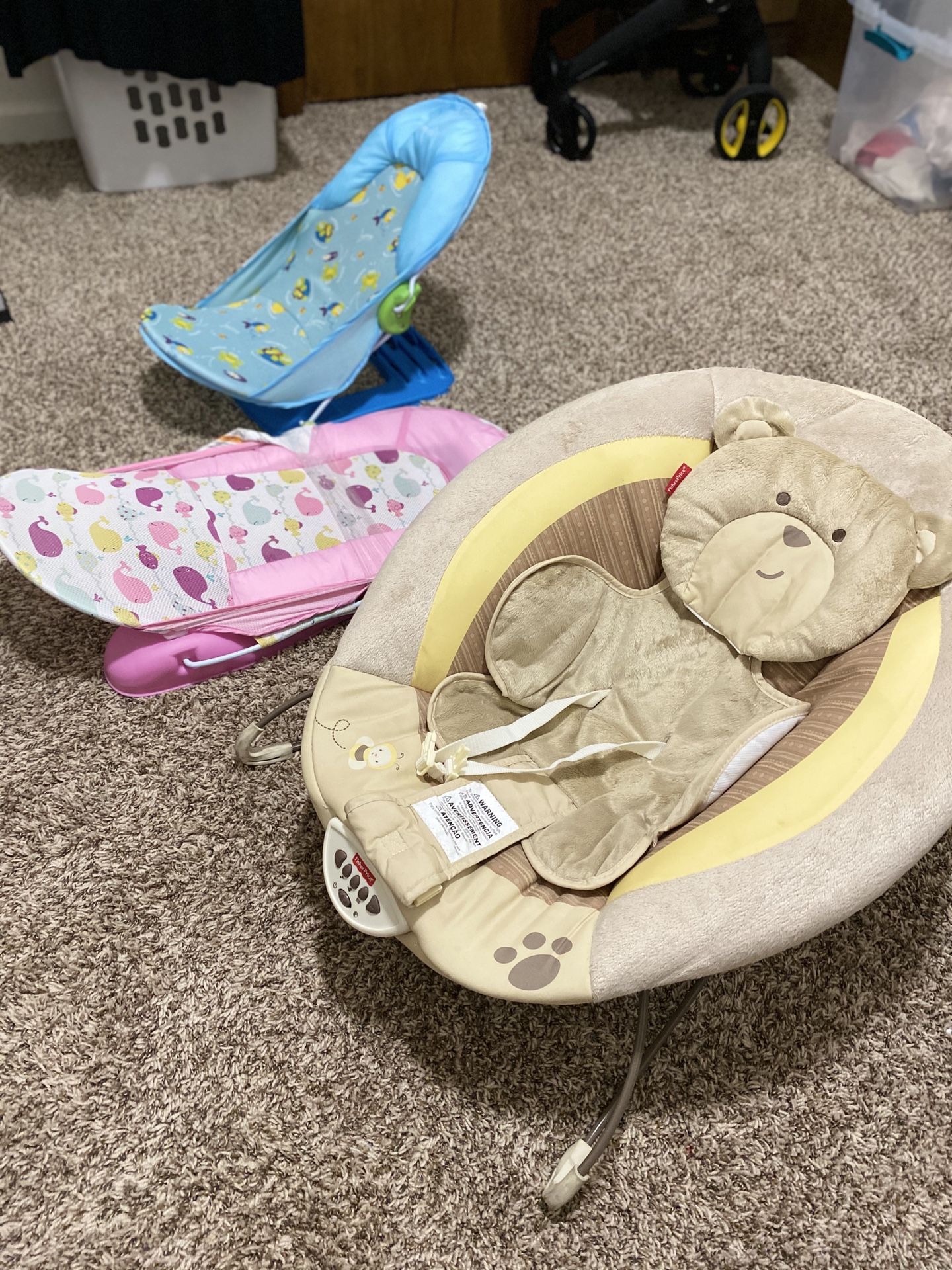 (FREE) Baby bouncer and baby bather