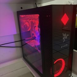 Pc Keyboard Mouse Monitor And Headphones 