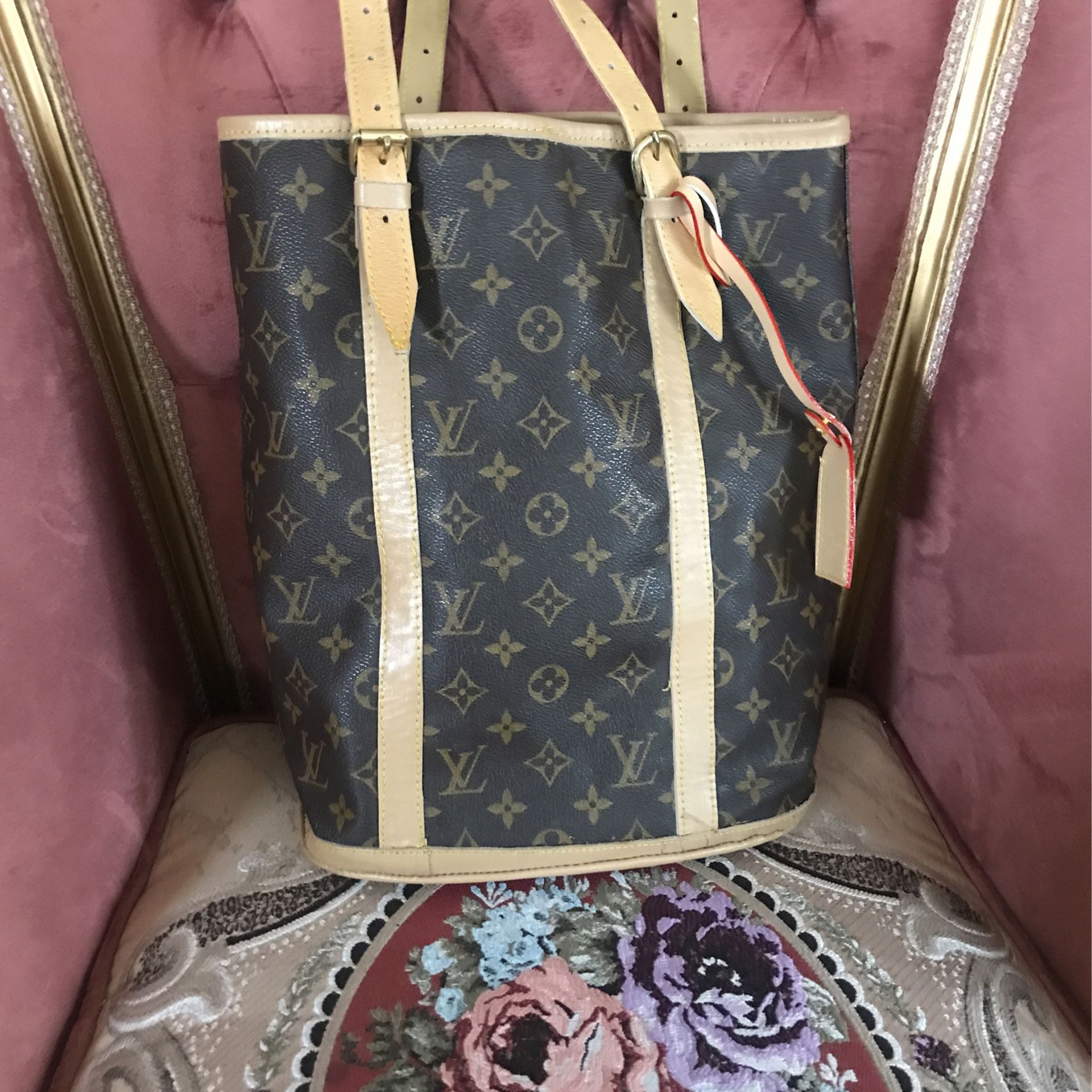Authentic Louis Vuitton Bucket Bag for Sale in Uppr Marlboro, MD