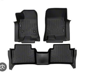 **CHEVY COLORADO**Weather tech Floor Mats & Center Console Cubby Shelf