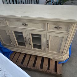 Stanley Television console