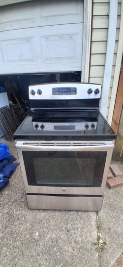 GE Stainless Glass Top Range (Stove/Oven) - Can Deliver