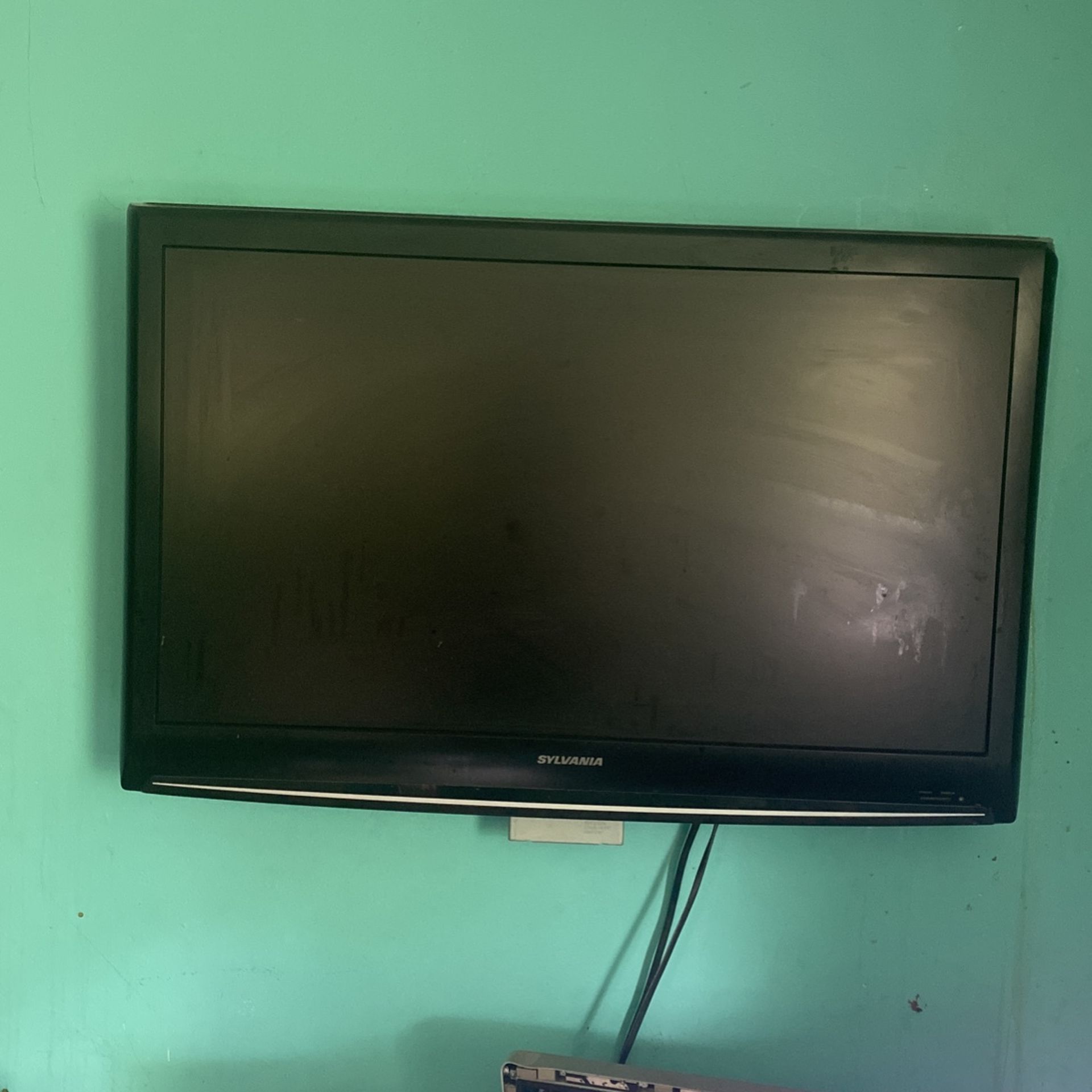 Sylvania TV