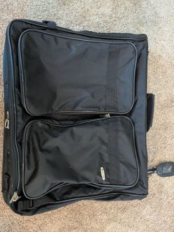 GARMENT BAG/SUITCASE