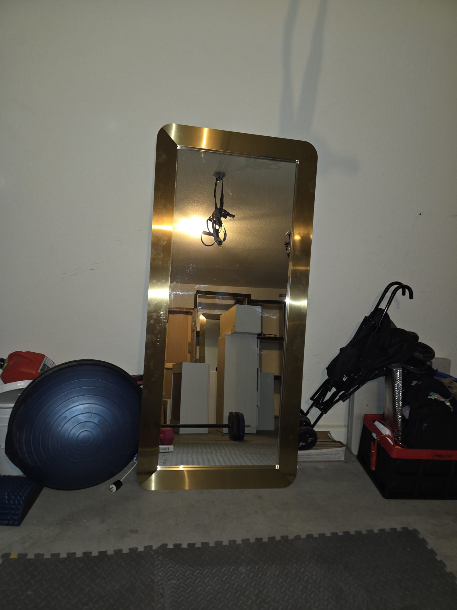 Salon Mirror