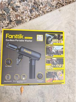 Fanttik K200 Flip Cordless Portable Washer – Like New