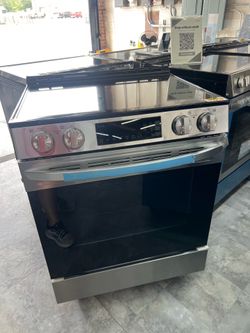 LG electric stove glass top slide in stainless steel with self clean