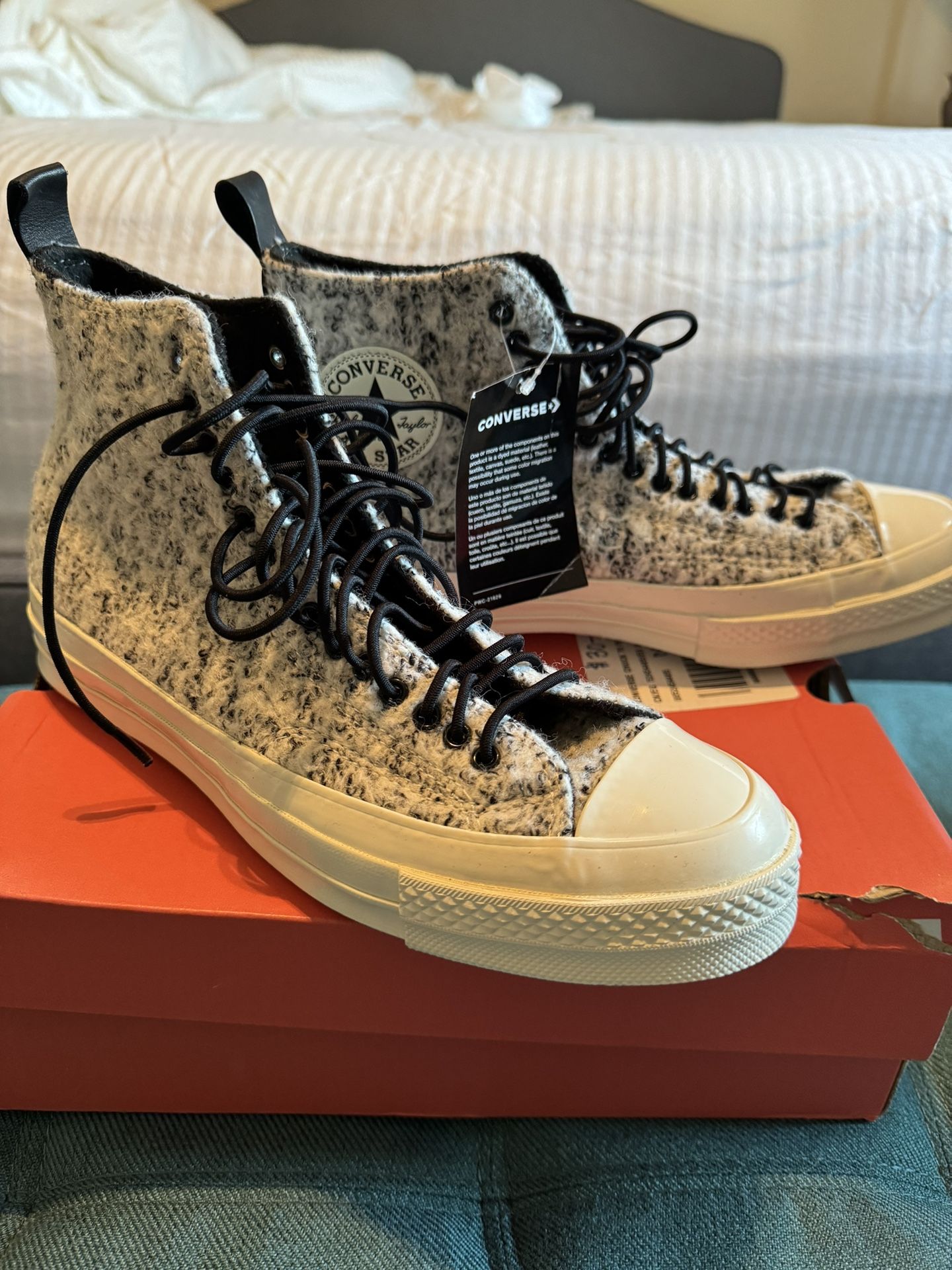 Hi-top Converse