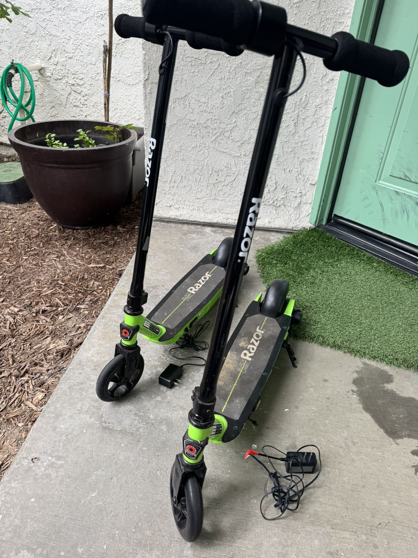 $10 Each Electric Razor Scooters & Chargers