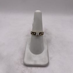 14kt Gold Diamond Engagement Style Ring 