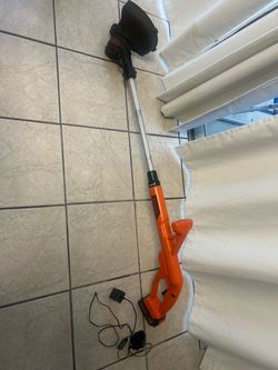 Black+Decker Cordless String Trimmer with Charger