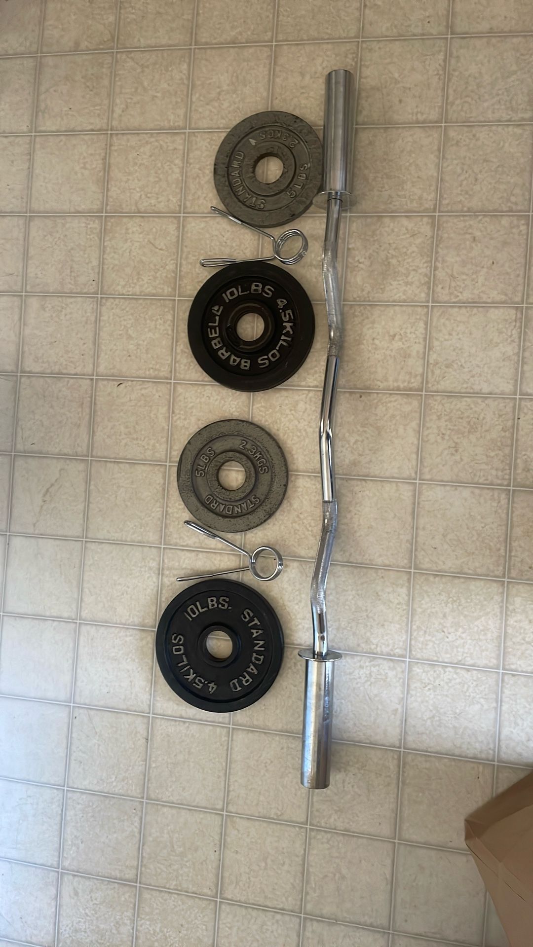 Curl Bar With Plates