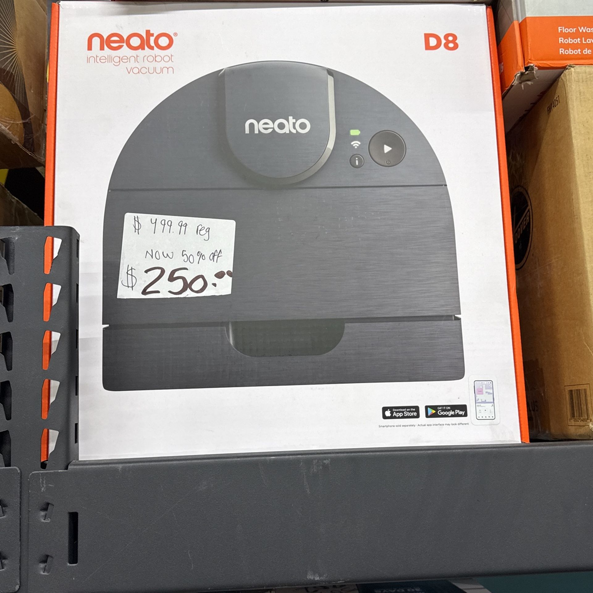 Neato D8 Robot Vacuum