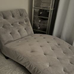Chaise Lounge 