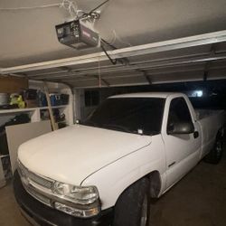 Chevy 2002 Long Bed 4.3 V6  ****trades Welcome *** No Guns 