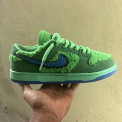 Grateful Dead x Nike Dunk Low SB 'Green Bear'