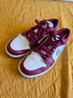 Jordan 1 lows sz 8.5