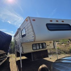 1994 Northlands Polar 200 Truck Camper 