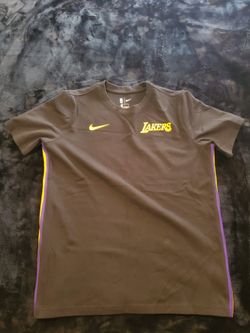 Lakers Nike T Shirt Size L