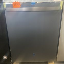 GE Black Stainless Dishwasher 👔👖👙👚