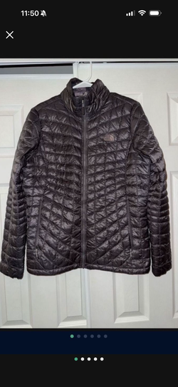 WOMENS MEDIUM NORTH FACE  COAT JACKET THERMOBALL**DARK GREY CHARCOAL COLOR **